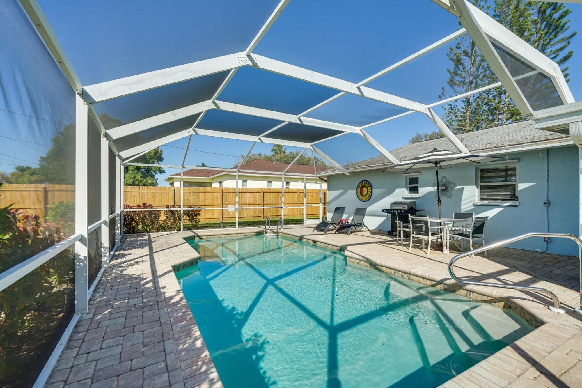 Bright Home With Outdoor Oasis, 7 Mi To Beaches Cape Coral Exterior photo